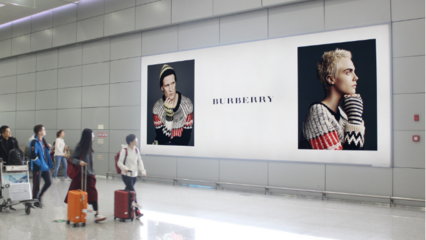 成都双流国际机场登机牌灯箱数码LED电子广告牌