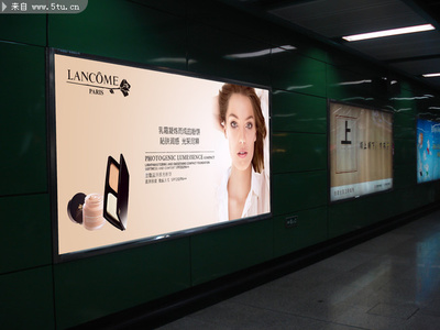兰蔻户外广告 城市风景线上的法式优雅